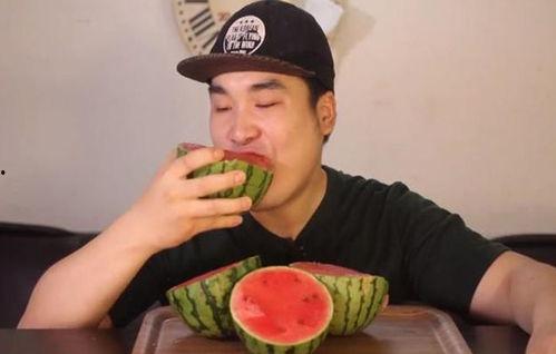 中国网友吃瓜,揭秘网络热点背后的故事