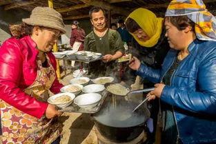 新疆婚礼吃瓜事件,一场婚礼背后的文化解读与反思