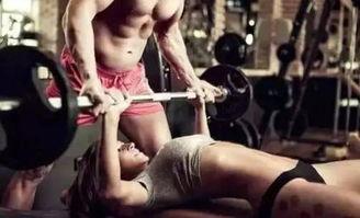 美国人健身房吃瓜,揭秘健身达人的饮食秘密