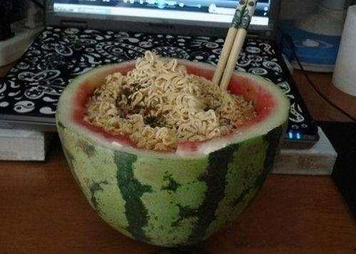 带你吃瓜无用发明,带你吃瓜，揭秘奇思妙想背后的故事