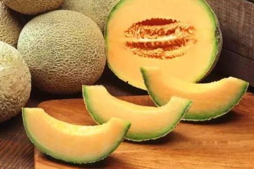 比如吃哈密瓜,探寻新疆瓜果的鲜美滋味