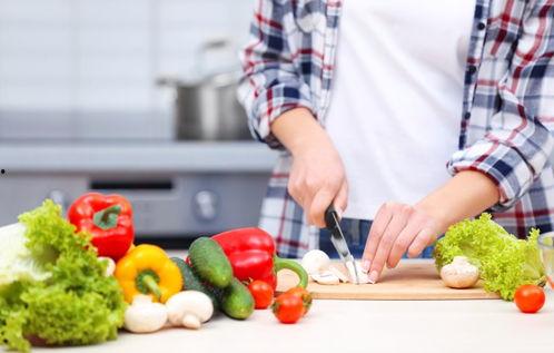 防疫期间吃瓜,瓜果飘香，共度时艰