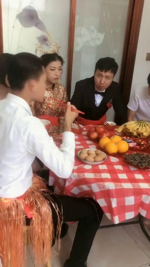伴郎伴娘吃瓜,笑料百出！