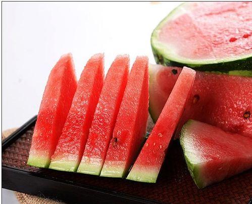 韩国来中国吃瓜,体验地道美食与文化风情