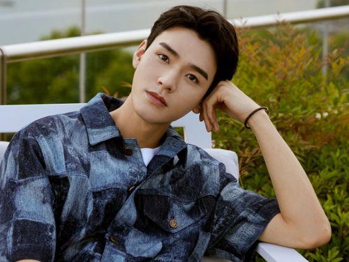 龚俊现场吃瓜,意外成为焦点人物！