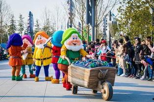 上海迪士尼吃瓜