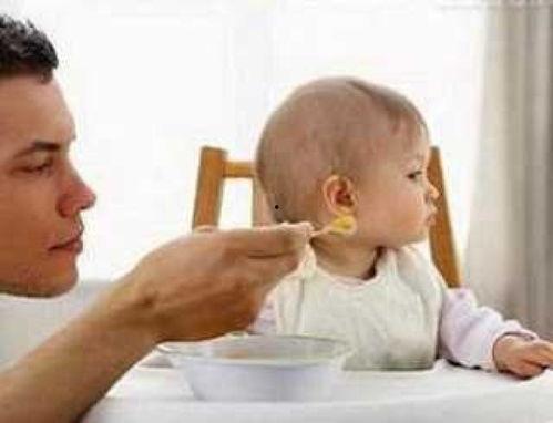 宝宝吃瓜可爱文案,宝宝吃瓜萌态瞬间