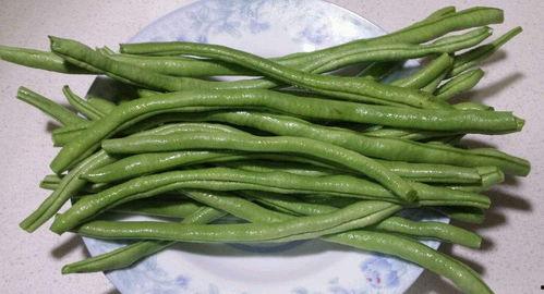 梦到吃瓜吃豆角什么意思,吃瓜吃豆角背后的寓意与启示