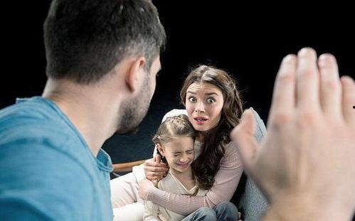 家暴连麦吃瓜事件,网络暴力下的道德拷问